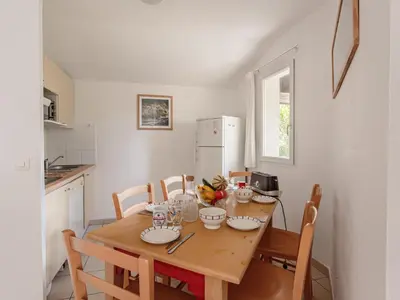 Cuisine ou kitchenette dans l'établissement Allee des Dunes N27 3P6