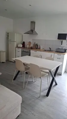 Cuisine ou kitchenette dans l'établissement Ateka 2 appartements 4 chambres
