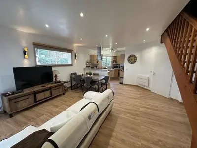 Télévision ou salle de divertissement dans l'établissement Jade Mimizan Beach, Cosy and space House rental for up to 6 people