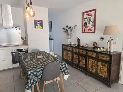 Cuisine ou kitchenette dans l'établissement Appartement T2 avec terrasse