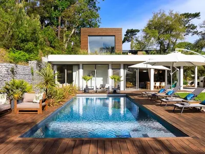Piscine de l'établissement Villa d'exception à Hossegor avec piscine chauffée - FR-1-791-45 ou située à proximité