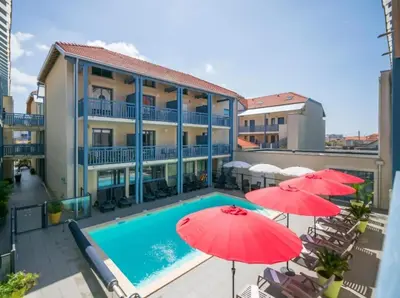 Piscine de l'établissement Plage 50M piscine parking spa Duplex cosy 6 pers ou située à proximité