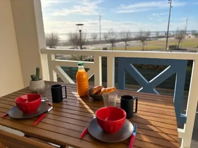 Balcon ou terrasse dans l'établissement Mapalou Balcony Ocean View Cozy Downtown Parking