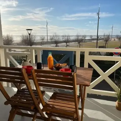 Mapalou Balcony Ocean View Cozy Downtown Parking
