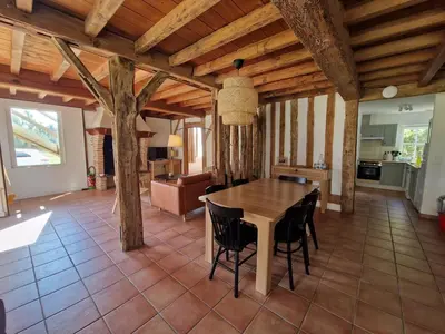 Cuisine ou kitchenette dans l'établissement Les maisons de la baguette