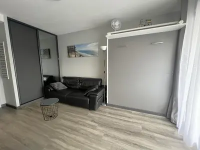 Coin salon dans l'établissement Studio tout confort avec terrasse & parking sécurisé à La Teste-de-Buch - FR-1-474-289