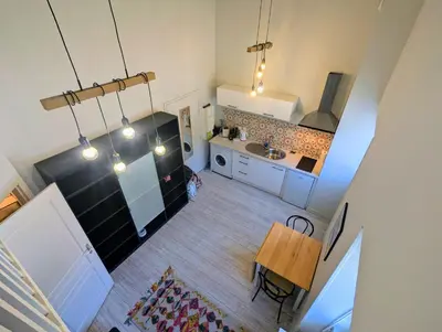 Cuisine ou kitchenette dans l'établissement Escale Dax, 5' de la gare, centre, Parking privé gratuit