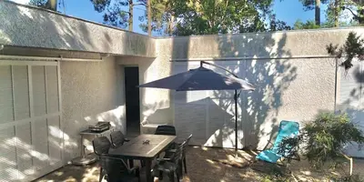 Jardin de l'établissement Maison au coeur des pins