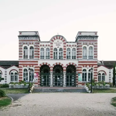 Plan de l'établissement La Suite Unique - Cottage cosy - 2 chambres - vue Golf - 10 mn des Thermes - Linge inclus-
