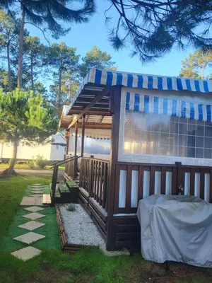 Jardin de l'établissement Mobilhome