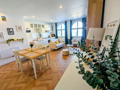 Plan de l'établissement L'Eden Dacquois, vue exceptionnelle, plein centre