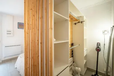 Salle de bains dans l'établissement Studio paisible, lac et Thermes