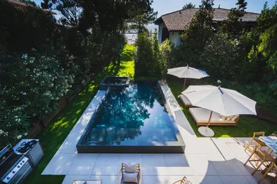 Piscine de l'établissement Pyla - Sublime villa - Accès privé au Bassin ou située à proximité