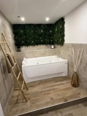 Salle de bains dans l'établissement Escapade Bien Être - Studio avec balnéothérapie