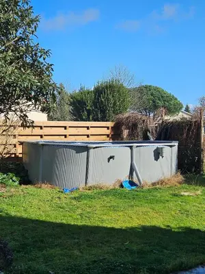 Jardin de l'établissement Maison familiale proche océan