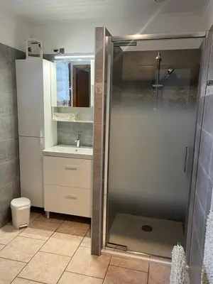 Salle de bains dans l'établissement Superbe T2