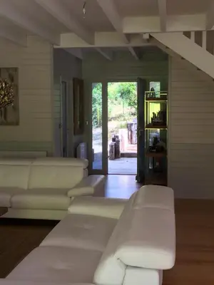 Coin salon dans l'établissement Villa Prestige 5 étoiles Piscine Biscarrosse Lac Golf