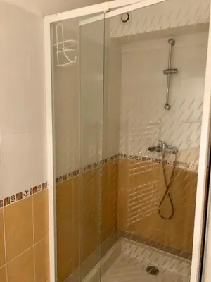 Salle de bains dans l'établissement Maison familiale avec jardin, Biscarrosse lac à pied