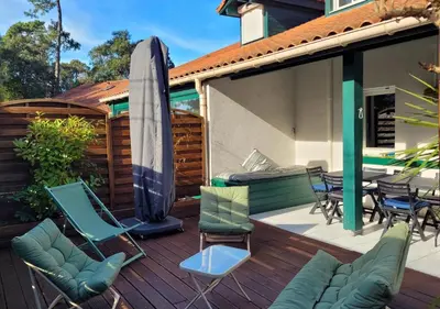 Coin salon dans l'établissement ESTIVALES 30- Maison mitoyenne pour 6 personnes