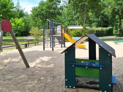 Aire de jeux pour enfants de l'établissement Mobil home 4 pers - 2 chambres - Terrasse - API-1-52-648