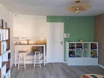 Cuisine ou kitchenette dans l'établissement Mobil-home 3 Chambres avec Terrasse à Saint-Julien-en-Born - API-1-52-1293