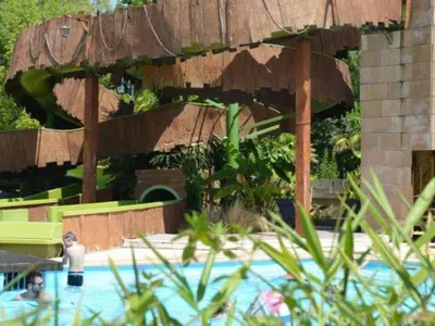Jardin de l'établissement Confort pour 12 pers: Double Mobile-Home avec Terrasse - API-1-52-1604