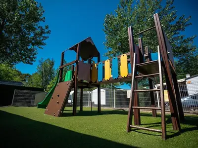 Aire de jeux pour enfants de l'établissement Mobil-home 6 Pers, Terrasse - API-1-52-1626