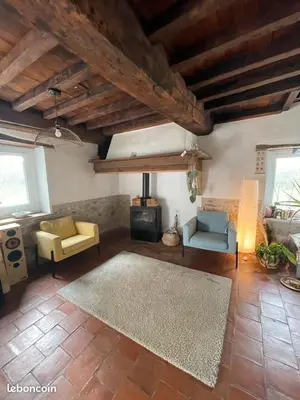 Coin salon dans l'établissement Maison Calme Bord de l'Adour -Plages & Montagnes