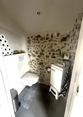 Salle de bains dans l'établissement Lou sarrat