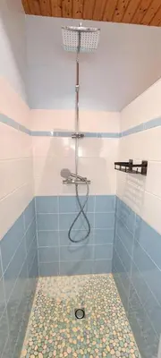 Salle de bains dans l'établissement Villa Cormoran - maison principale & deux dépendances au bord de l'Océan Atlantique - Villa 7 pièces 14 personnes - (Maison principale + 2 dépendances) MAE-0893