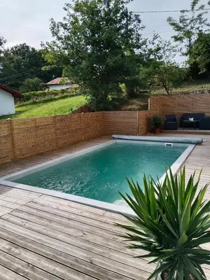 Piscine de l'établissement Villa piscine urt ou située à proximité
