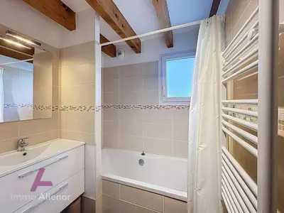 Salle de bains dans l'établissement Villa 8 pers., piscine, Soustons - FR-1-857-68