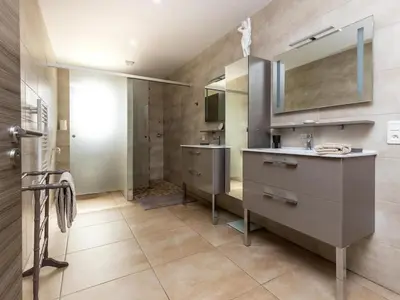Salle de bains dans l'établissement Holiday Home L'Oustaou des Hournails - Das Haus der Hournails by Interhome