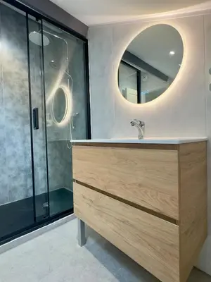 Salle de bains dans l'établissement Your stay in a modern and warm two-room apartment