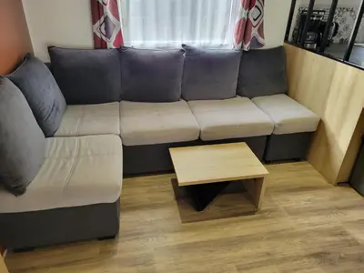 Coin salon dans l'établissement MH h007 3chambres et 1 sale de bain dans camping 4 étoiles