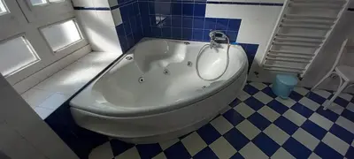 Salle de bains dans l'établissement Maison 12 couchages avec piscine privée
