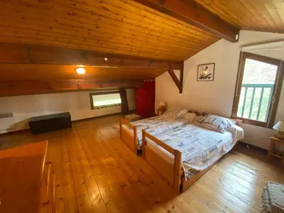 Un ou plusieurs lits dans un hébergement de l'établissement Appartement calme proche centre-ville - 4 pers. - FR-1-413-266