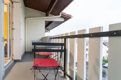 Balcon ou terrasse dans l'établissement Studio cosy avec balcon Vue sur les toits de Dax