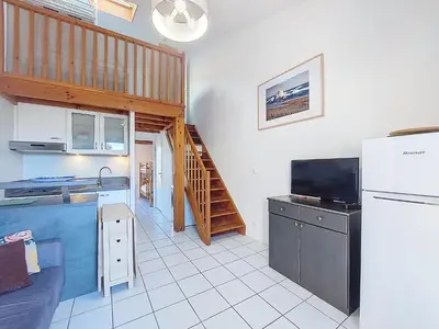 Cuisine ou kitchenette dans l'établissement Holiday Home Plage sud-4 by Interhome