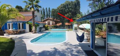 Piscine de l'établissement Studio proche de l'Océan - Calme et Pratique ou située à proximité