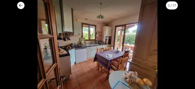 Cuisine ou kitchenette dans l'établissement Landaise Lou Pao, 2 maisons, piscine, Lac de Léon