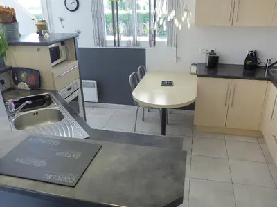 Cuisine ou kitchenette dans l'établissement Holiday Home Sainte Marie by Interhome