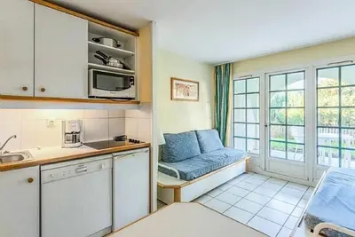 Cuisine ou kitchenette dans l'établissement Residence Moliets - maeva Home