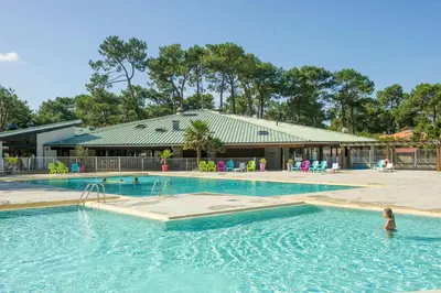 Piscine de l'établissement VTF La Jaougue Soule ou située à proximité