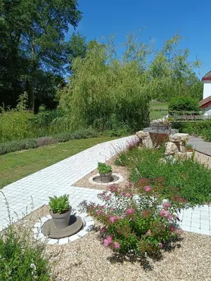Jardin de l'établissement Le Moulin de Saubrigues