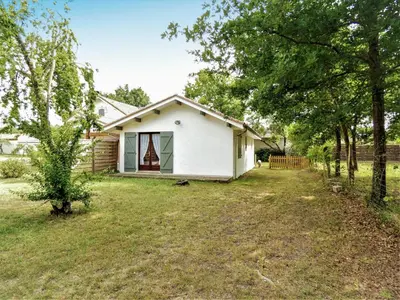 Jardin de l'établissement Holiday Home Le Fournil by Interhome