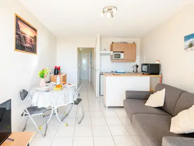 Cuisine ou kitchenette dans l'établissement Apartment L'Oustalet-3 by Interhome