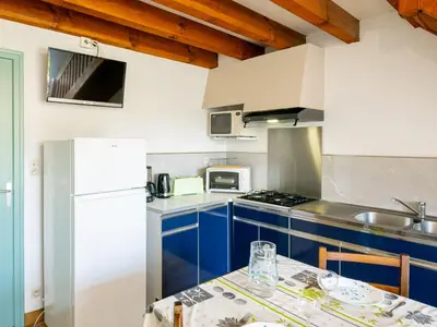 Cuisine ou kitchenette dans l'établissement Holiday Home Sicard-1 by Interhome