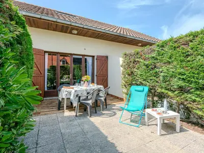 Jardin de l'établissement Holiday Home Sicard-4 by Interhome