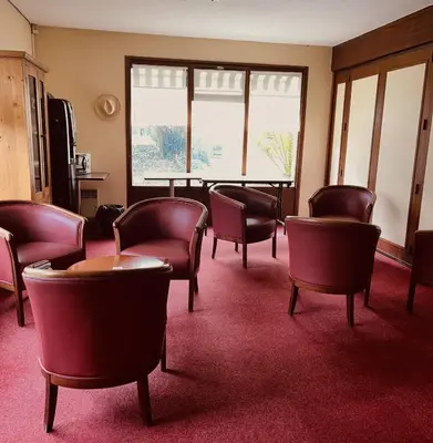 Coin salon dans l'établissement Campanile Dax - Saint-Paul-Les-Dax